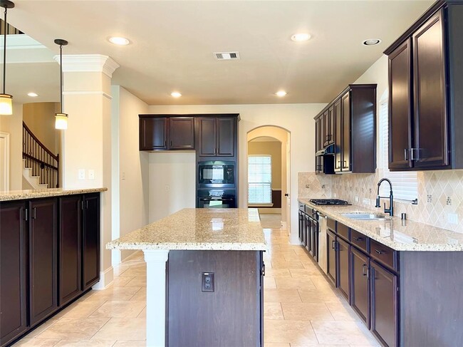 Building Photo - 8338 Sedona Ridge Dr