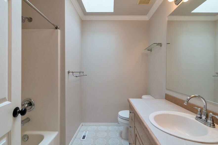 Building Photo - 12730 SE 302nd St