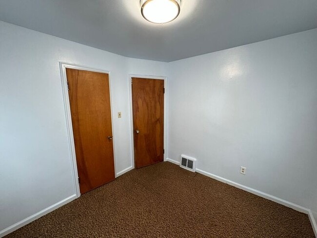 Building Photo - 21029 Blackmar Ave