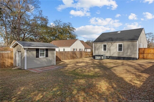 Building Photo - 1001 Anarine Rd