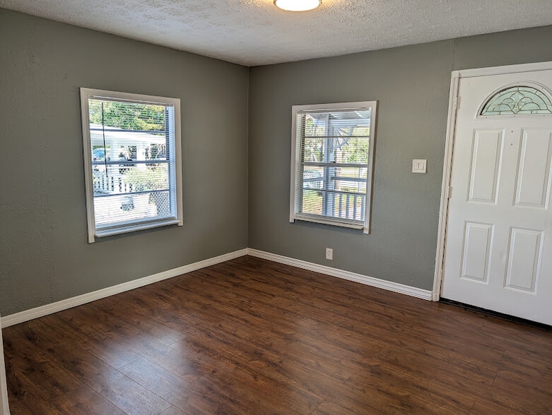 Building Photo - 1909 E 99th Ave