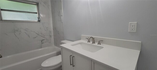 Building Photo - 224 8th Ave N