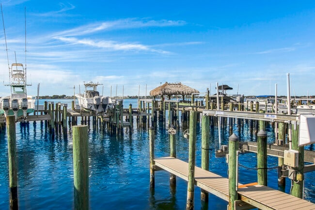 Building Photo - 1600 NE Dixie Hwy