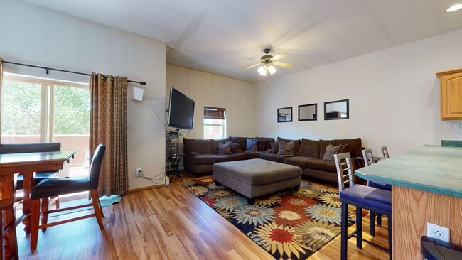 Building Photo - 218 Cynthia Loop NW