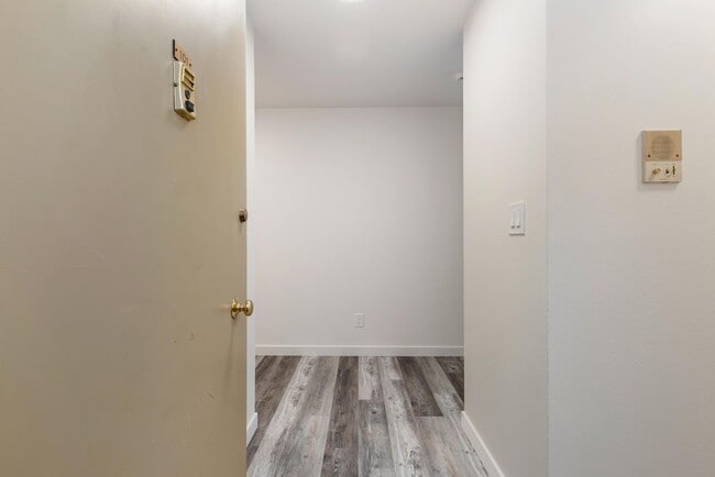 Interior Photo - Lakeview Place