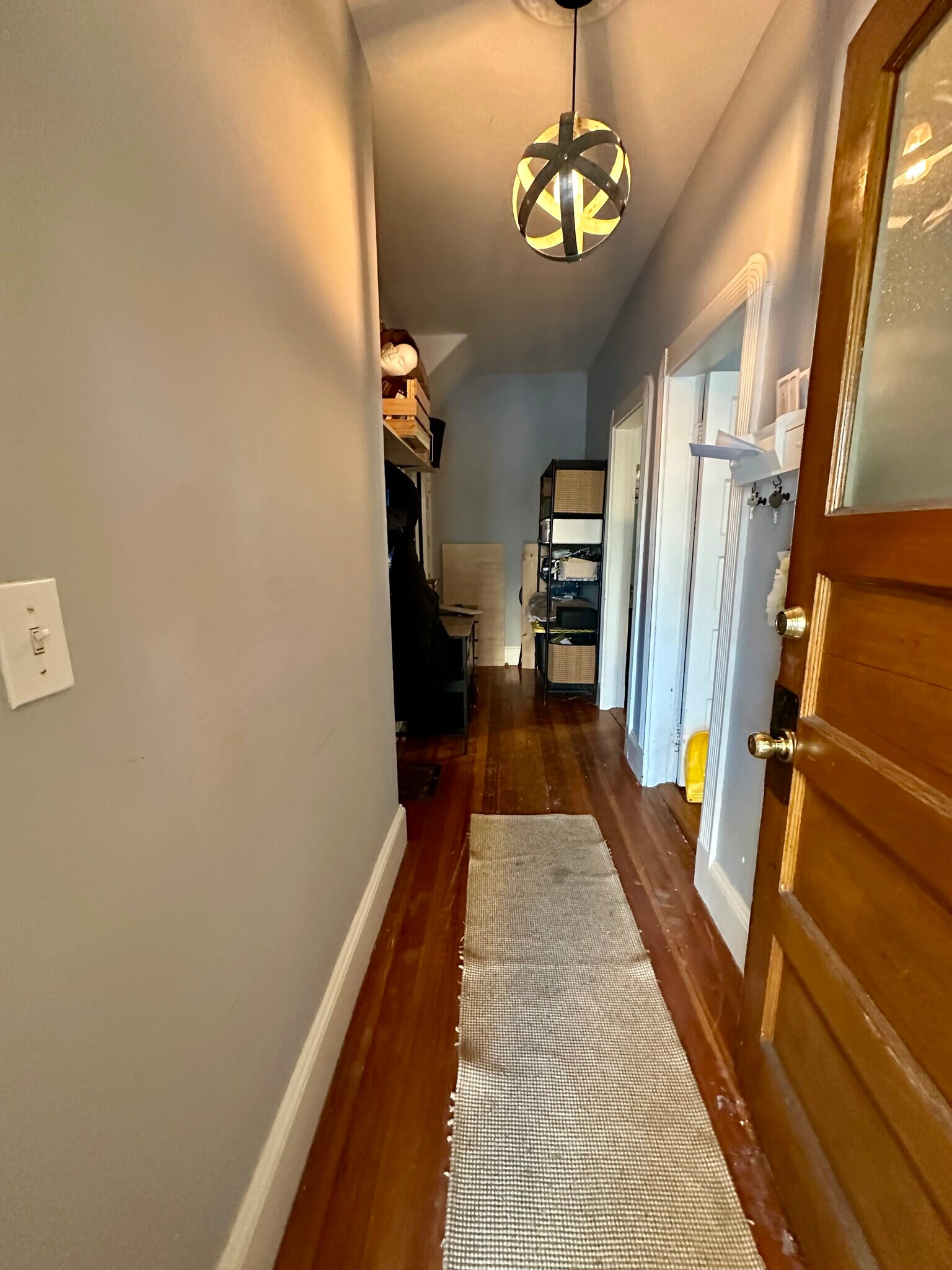 Building Photo - 756 Saratoga St