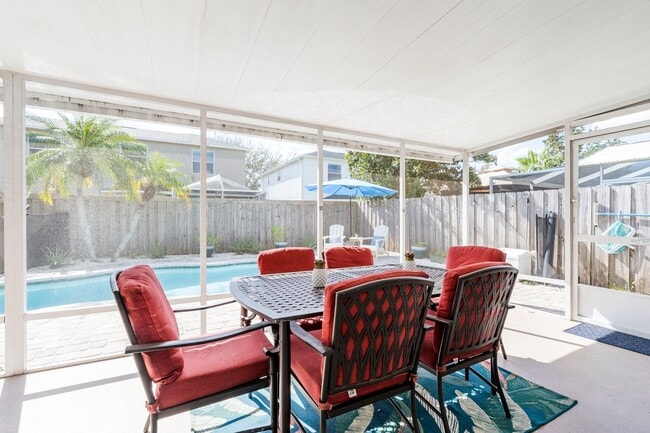 Building Photo - STUNNING 4-BED, 3-BATH HOME WITH SOLAR PANELS IN TAMPA, FL!