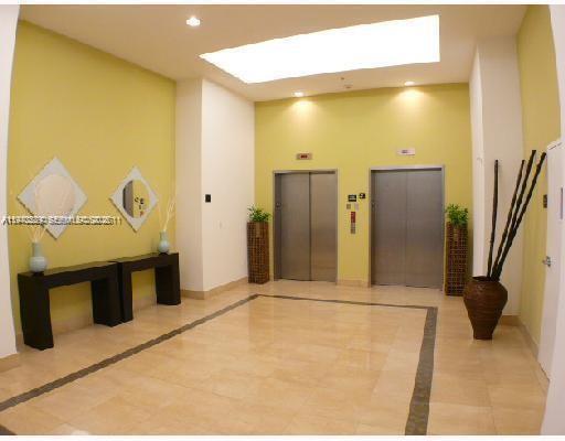 Building Photo - 1 Glen Royal Pkwy