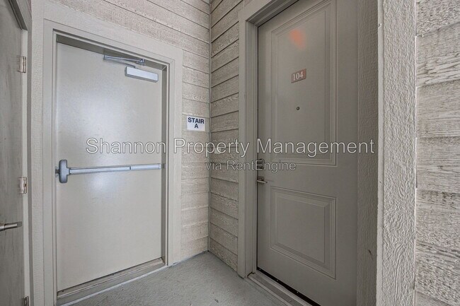 Building Photo - 4819 Caroline St