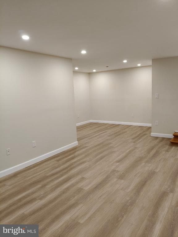 Building Photo - 423 Christopher Ave