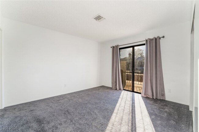 Building Photo - 1024 Willow Tree Dr