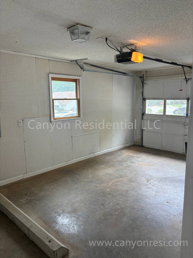 Building Photo - 944 Mar Don Hills Cir