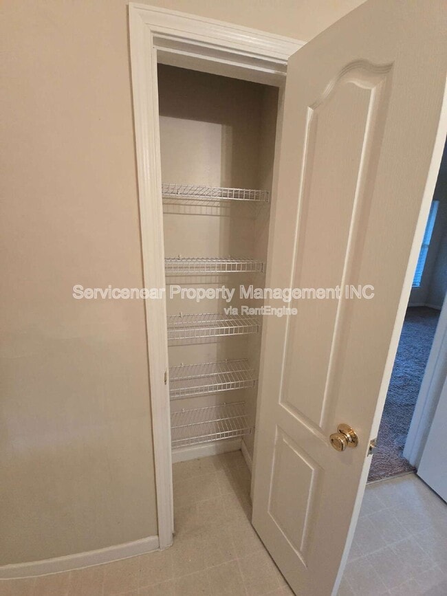 Building Photo - 10479 Villa View Cir