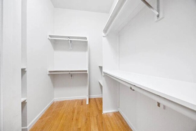 Building Photo - 4 bedroom in NEW YORK NY 10038