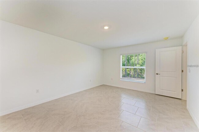 Building Photo - 1207 Sheehan Blvd