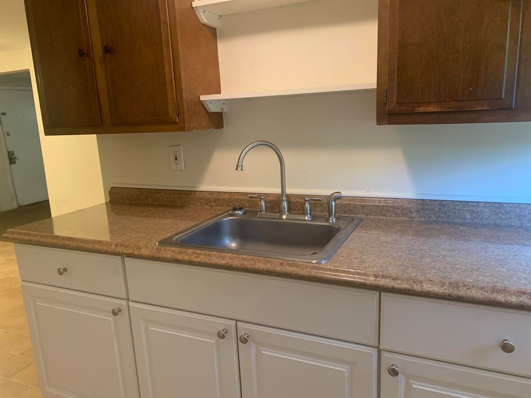 Building Photo - 354A Main, 8