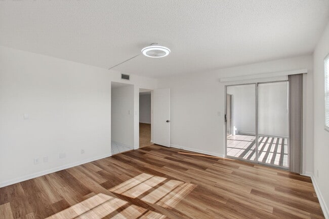 Building Photo - 3502 Bimini Ln