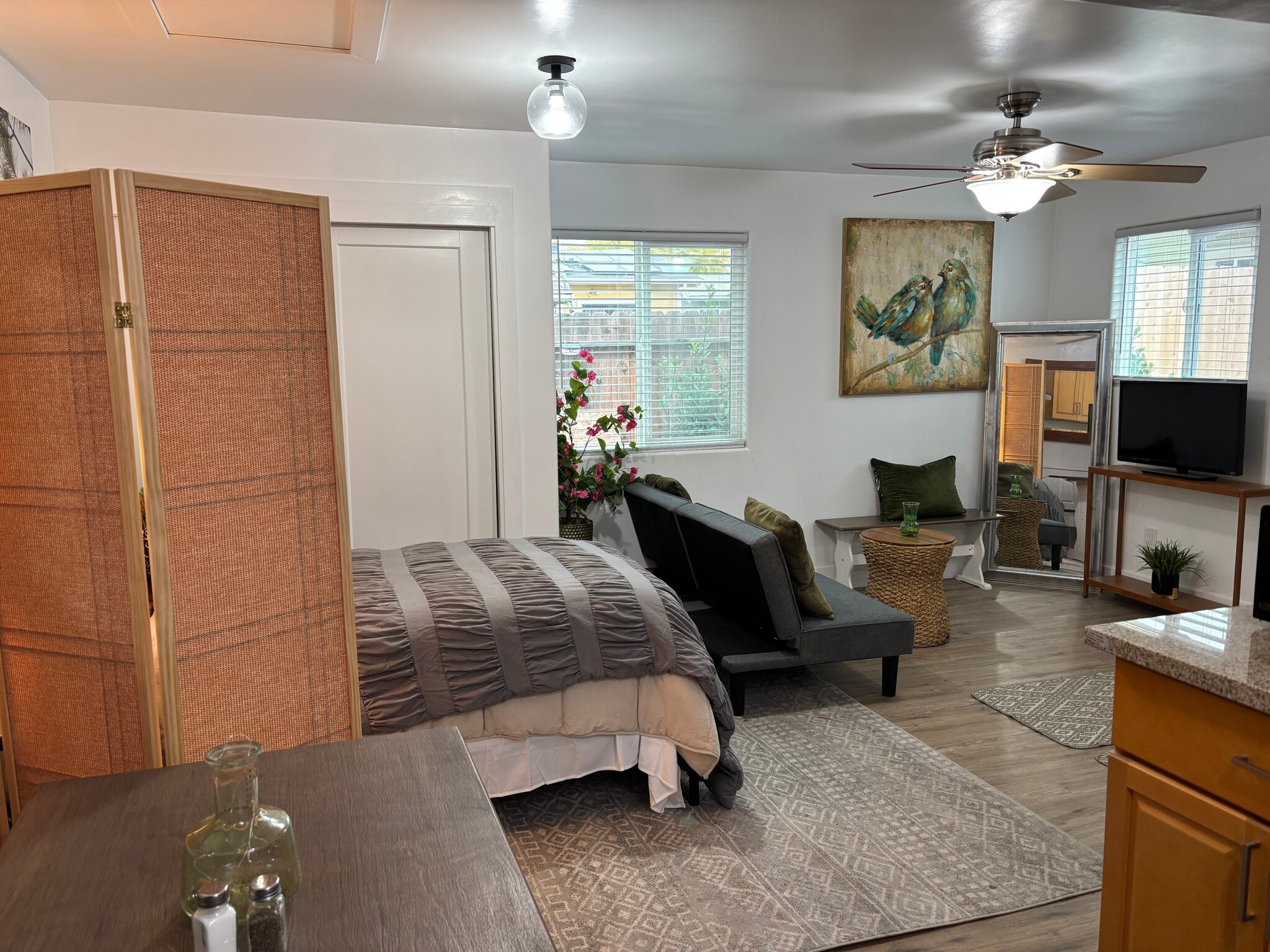 Building Photo - 329 E Mendocino Ave