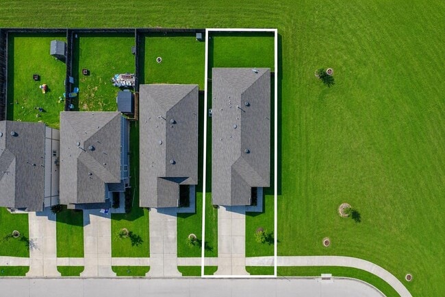 Building Photo - 23719 Cranberry Grader Ln