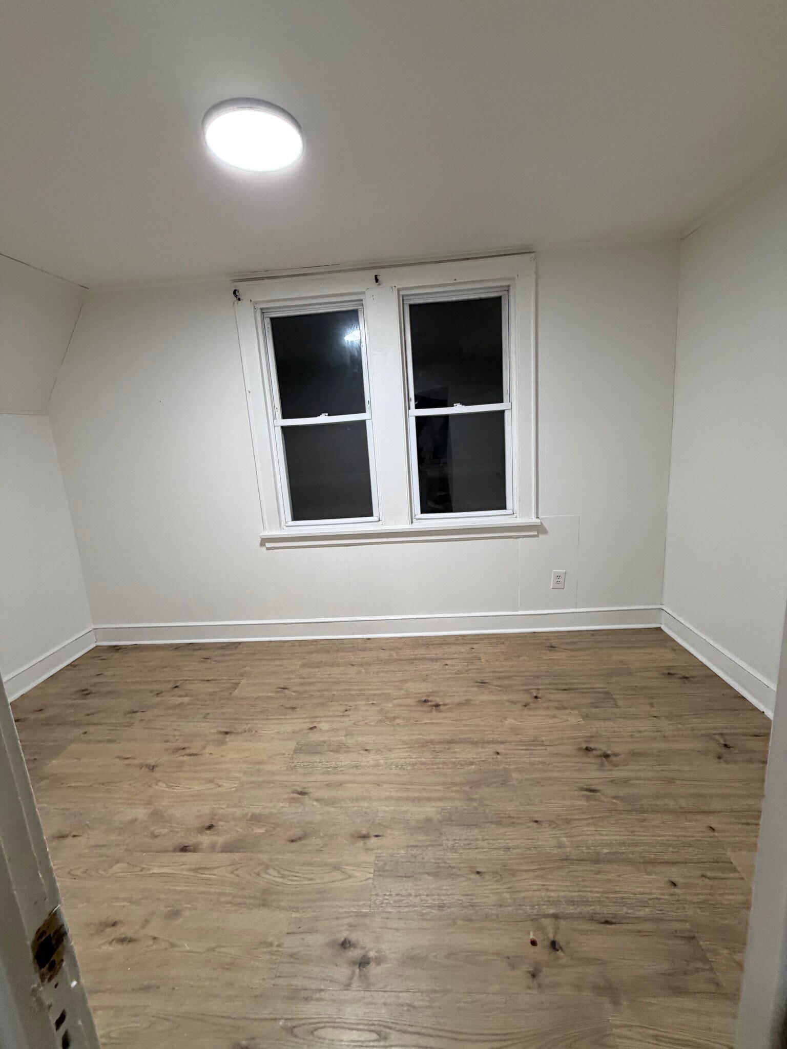 Building Photo - 575 Market St