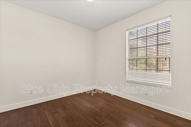 Building Photo - 6402 Cava Alta Dr