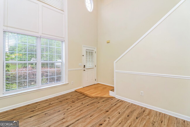Building Photo - 1080 Dunedin Trail