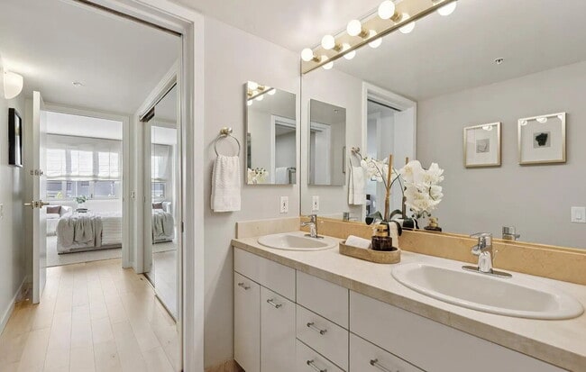 Building Photo - chic and sunny large one bedroom condo located .