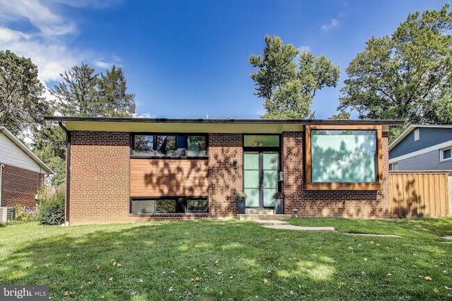 Building Photo - 3715 Astoria Rd