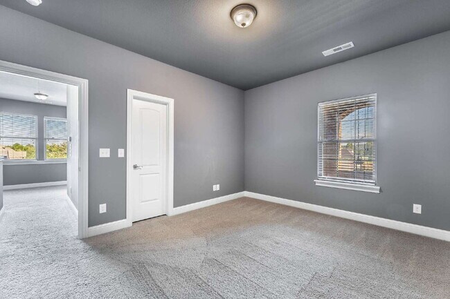 Building Photo - East Fayetteville Home for Rent