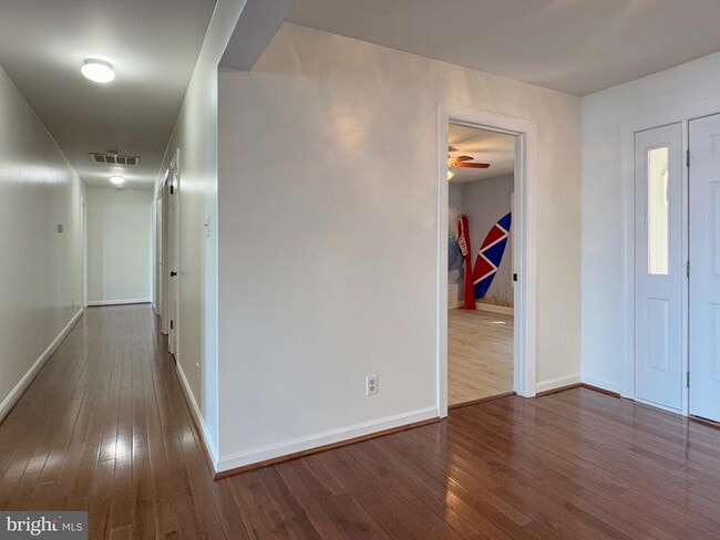 Building Photo - 11470 Mohawk Ct