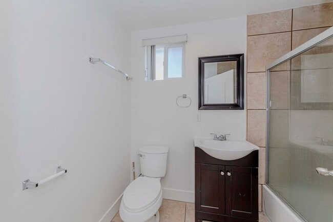 Building Photo - 8711 McKinley Pl