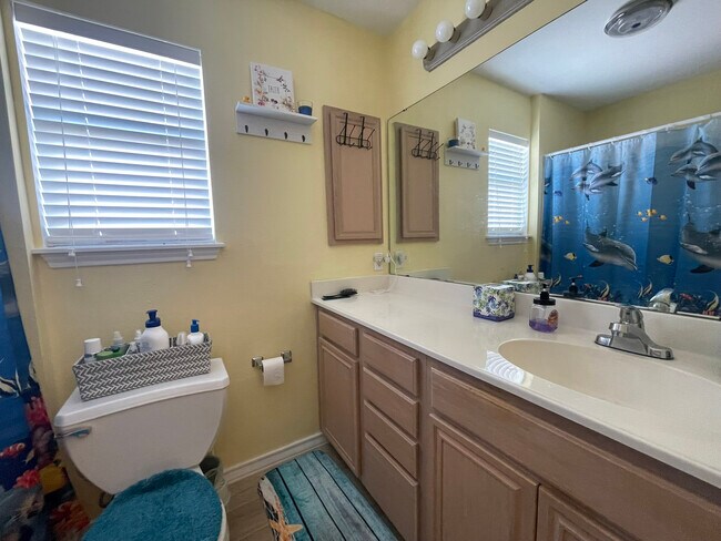 Building Photo - 13954 Seafarer Dr