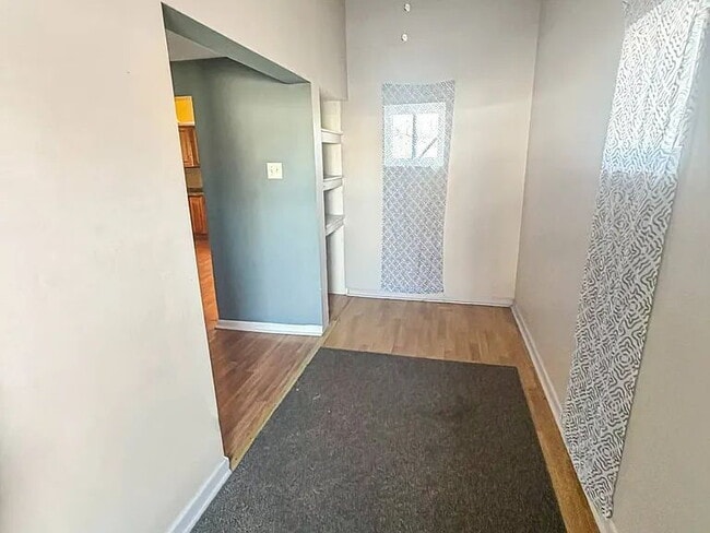 Building Photo - Affordable & Low-Maintenance 1BR Apartment – Comfortable Living Made Easy