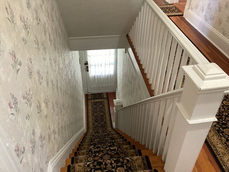 Building Photo - 18 Rockland St