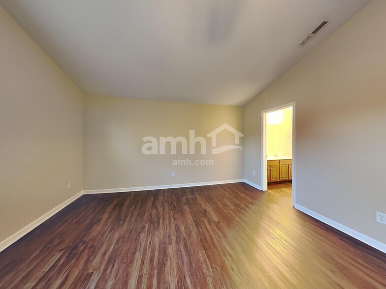 Building Photo - 12711 Buck Run Dr