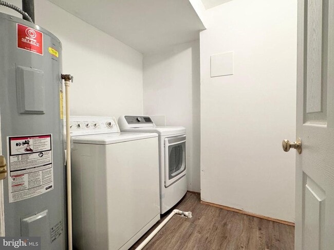 Building Photo - 105 Staunton Ct