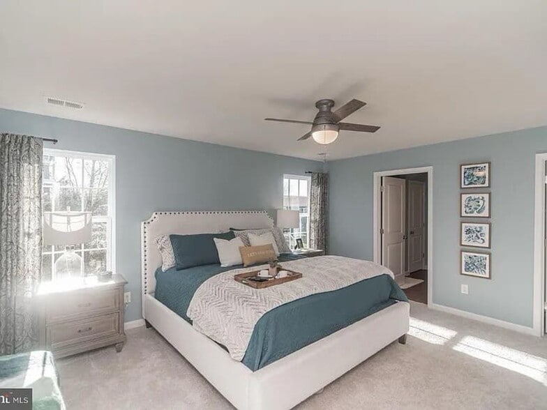 Primary Bedroom with walk in closet - 377 Aylesbury Ln