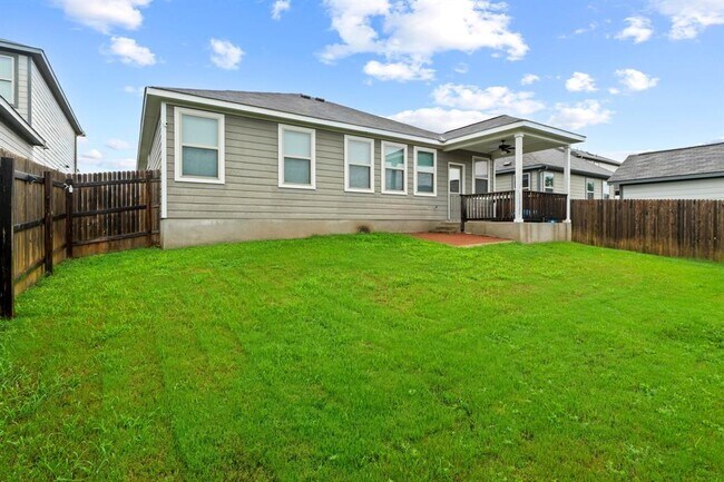 Building Photo - 277 Magna Ln