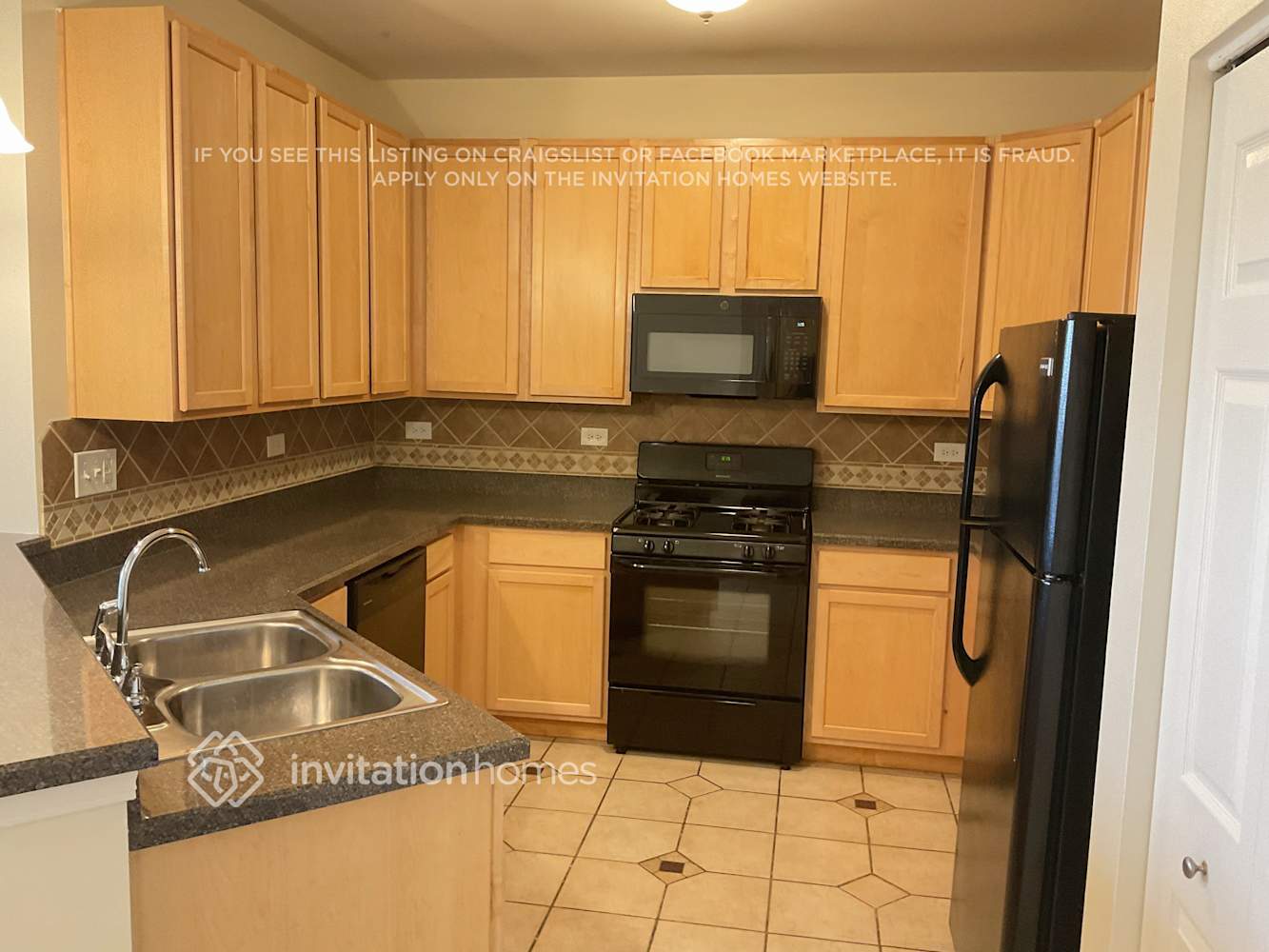 Building Photo - 271 Springbrook Trail S