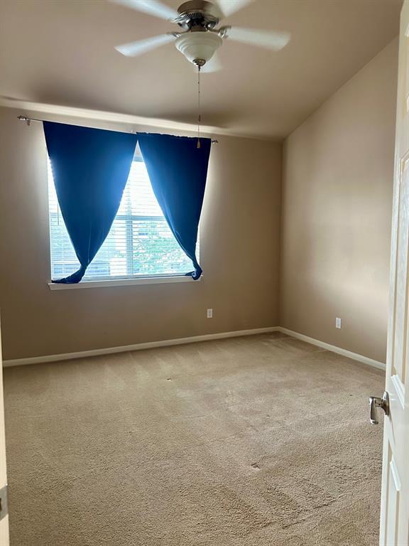 Building Photo - 512 Eberhart Ln