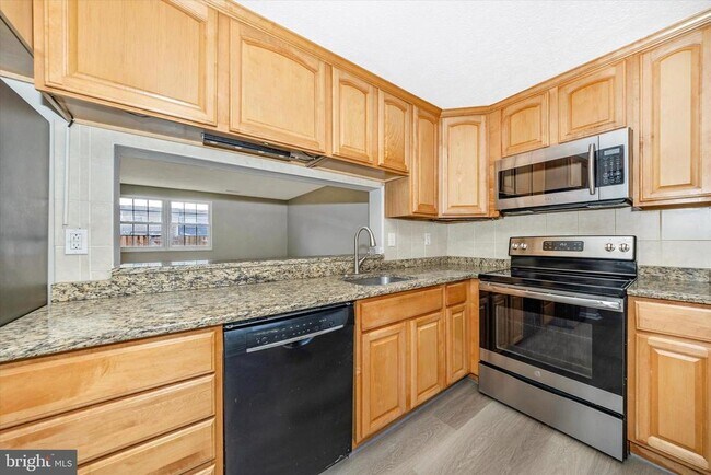 Building Photo - 103 Savannah Ct