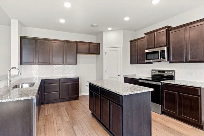 Building Photo - 7017 Hammermill Ln