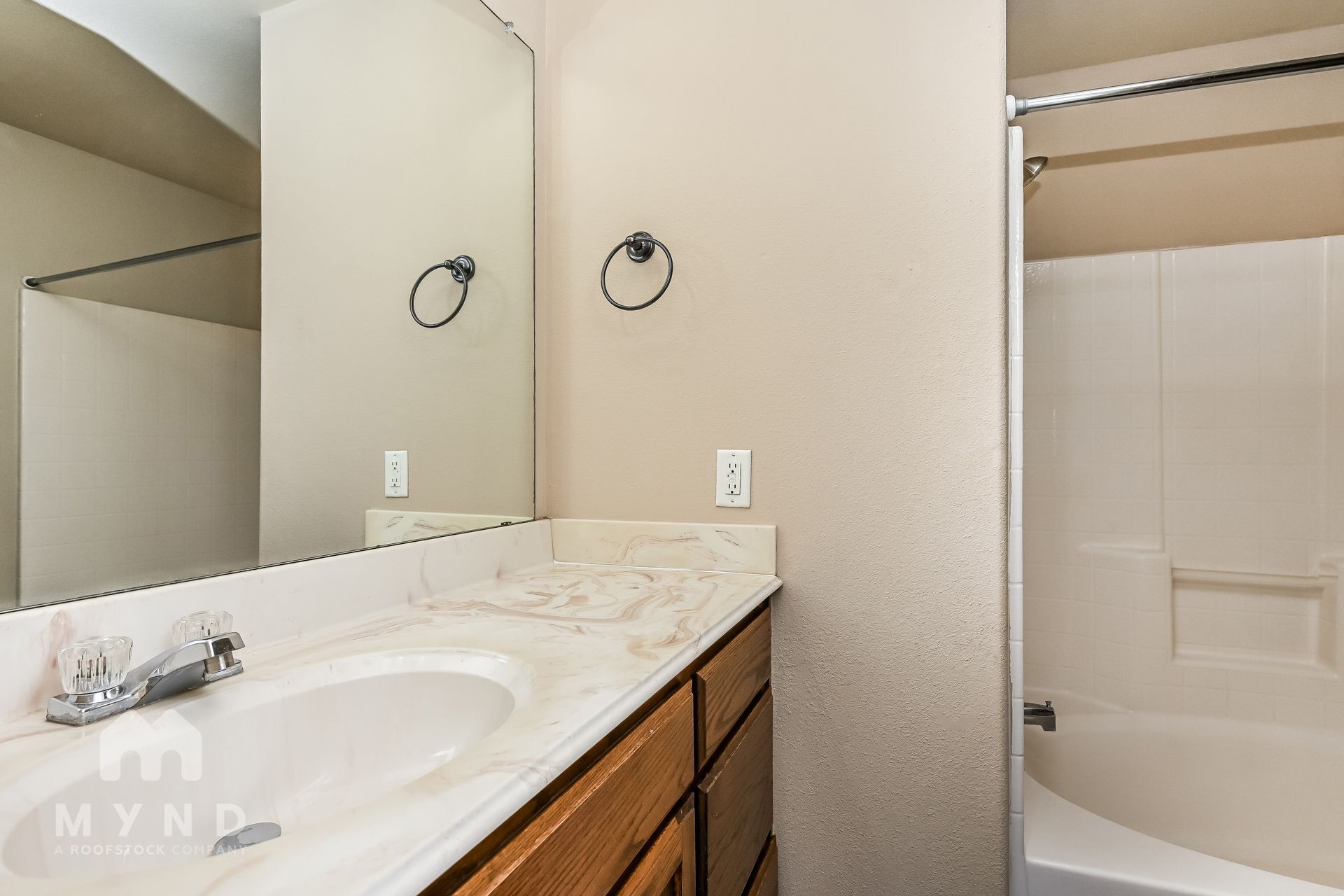 Building Photo - 123 Jolin Ln