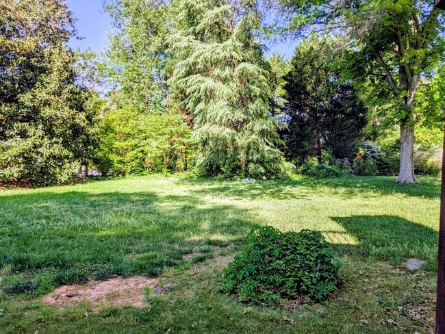 Building Photo - 6913 Crandall Ct