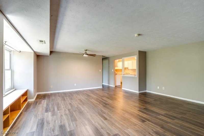 Building Photo - 26179 Raintree Blvd