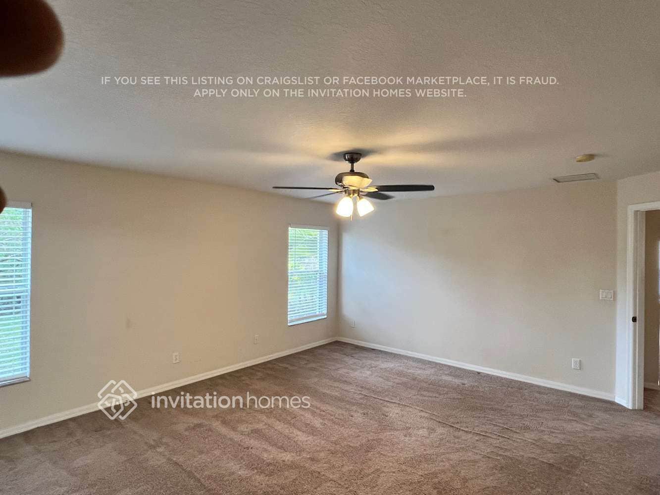 Building Photo - 391 SW Millard Dr