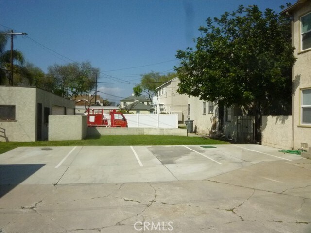 Building Photo - 15709 Brighton Ave