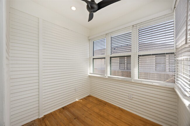 Building Photo - 2215 Gregg St