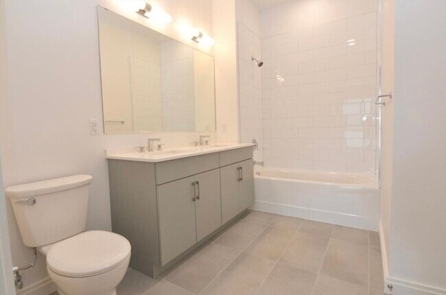 Building Photo - 3531 Washington St