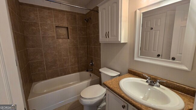 Building Photo - 1308 Red Deer Way